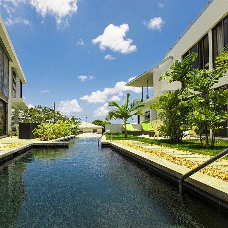 Property photo 2 of 28