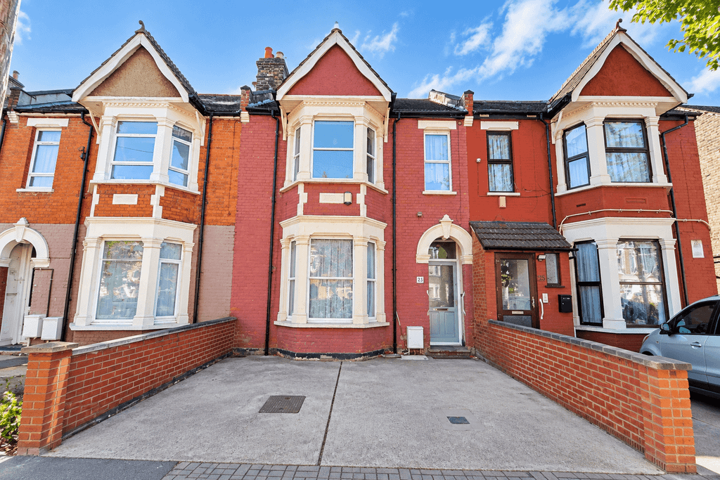Property photo 1 of 13 Chaplin Road, Wembley, Middlesex Ha0