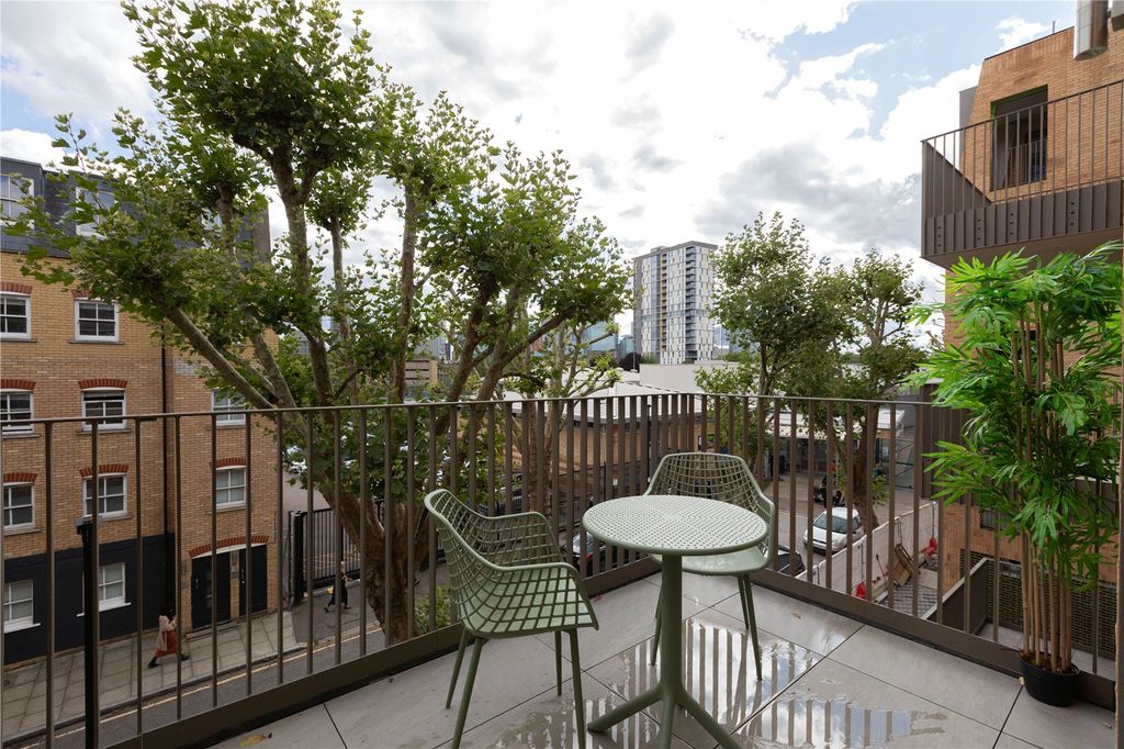 Property photo 2 of 13 Balcony