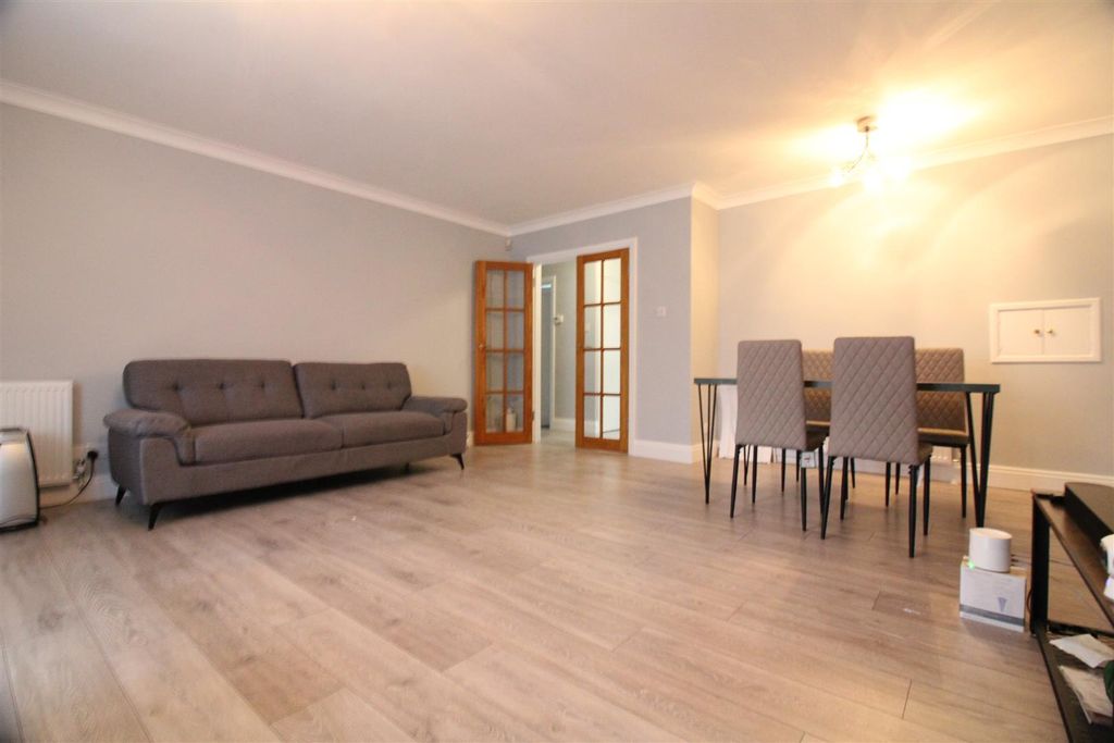 Property photo 1 of 14 D424765E-D48C-4926-BA42-6C45C31B97D5.Jpeg