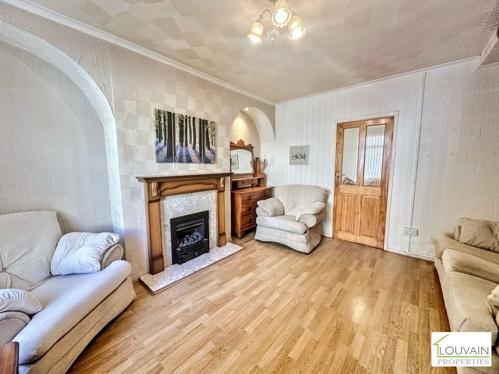 Property photo 3 of 21