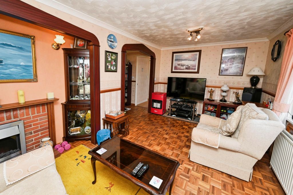 Property photo 3 of 18
