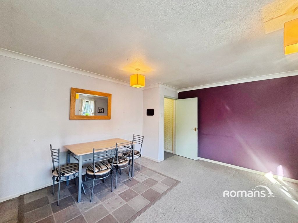 Property photo 3 of 9 Pbox-Img.Jpg