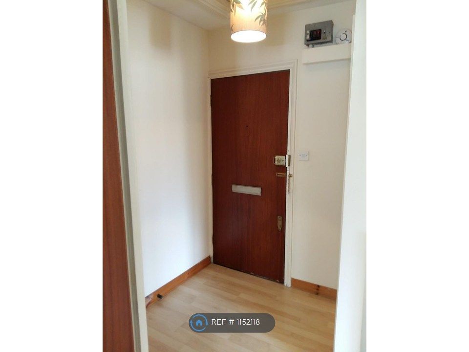 Property photo 2 of 11 Secured With Genuine Banham Locks