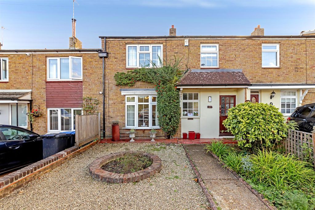 Property photo 1 of 18 27Burleighroad-1.Jpg