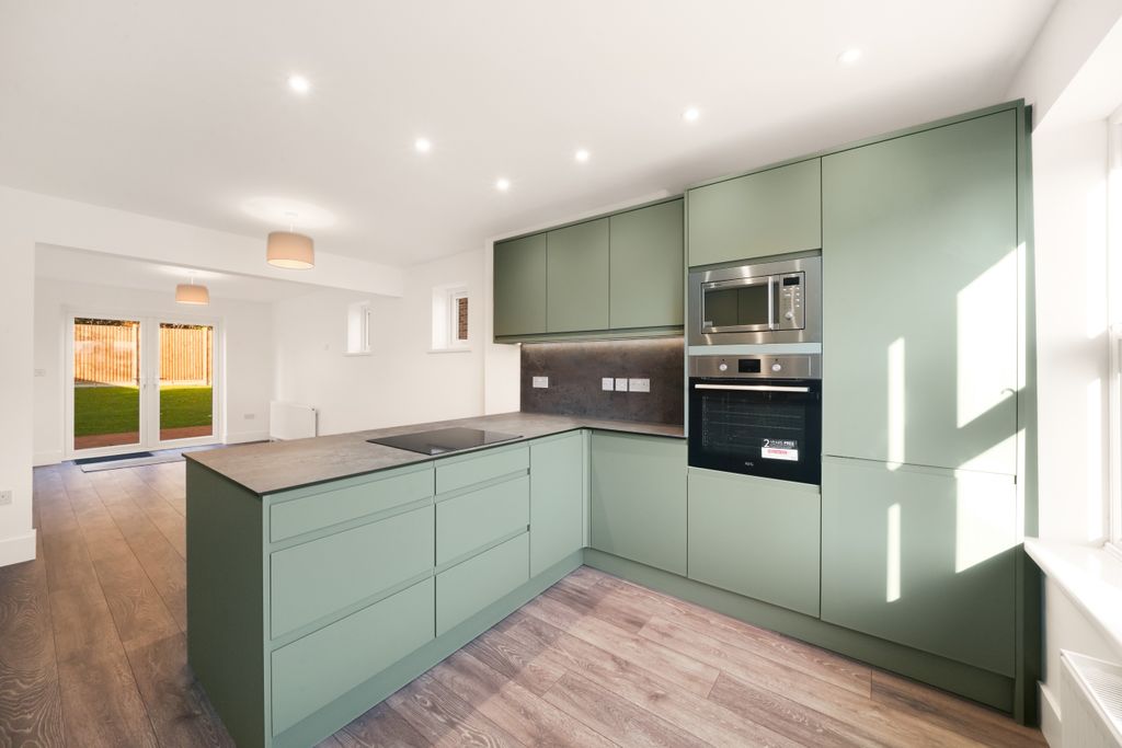 Property photo 2 of 14