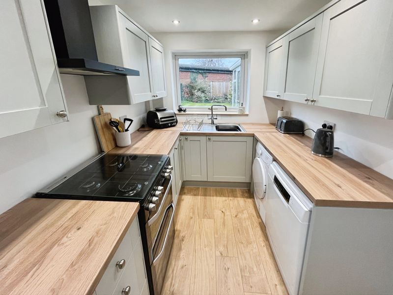 Property photo 3 of 22 Kitchen