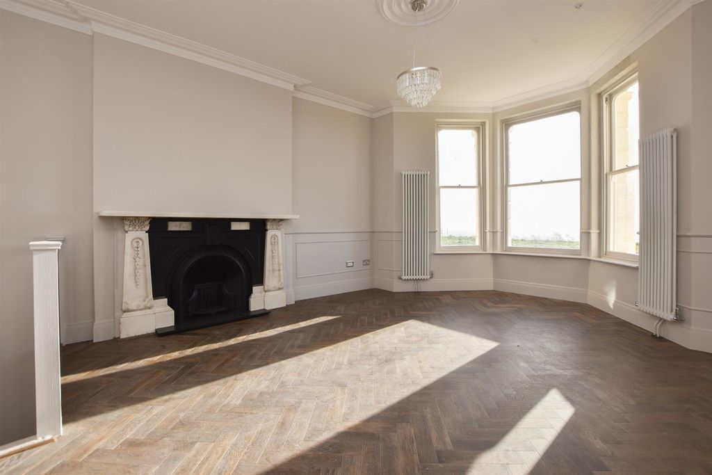 3 bed flat for sale Hastings