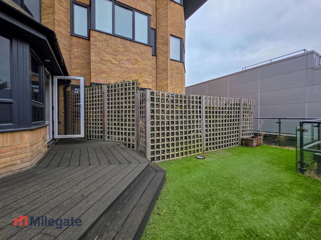 Property photo 2 of 7 Photo 2