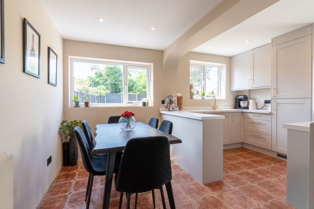 Property photo 3 of 24 5186214