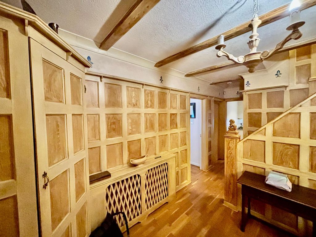 Property photo 2 of 29