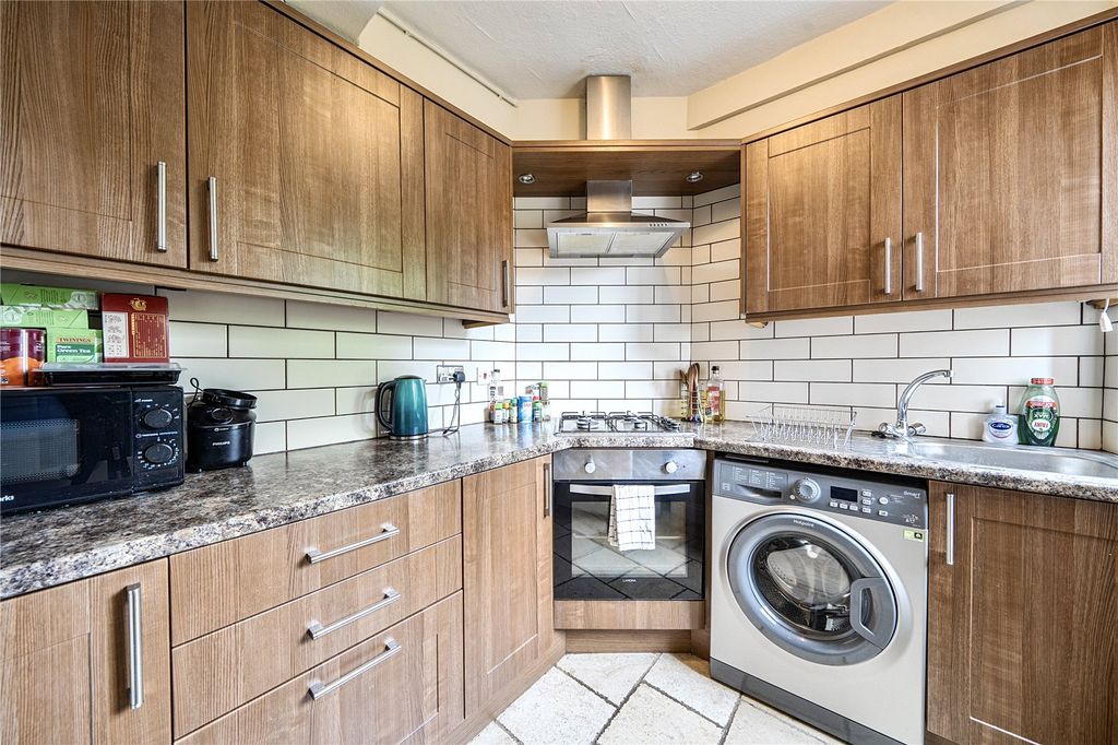 Property photo 2 of 21 Kitchen