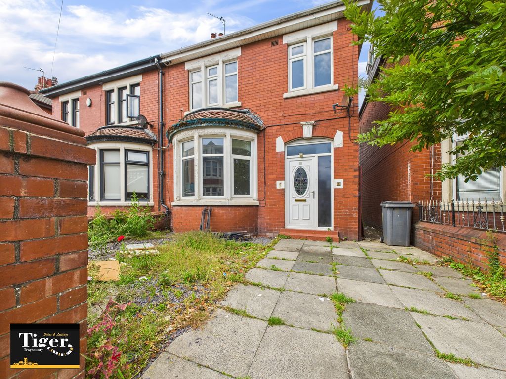 Property photo 1 of 11 Cam03440G0-Pr0339-Still011