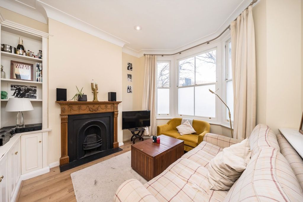 Property photo 2 of 9