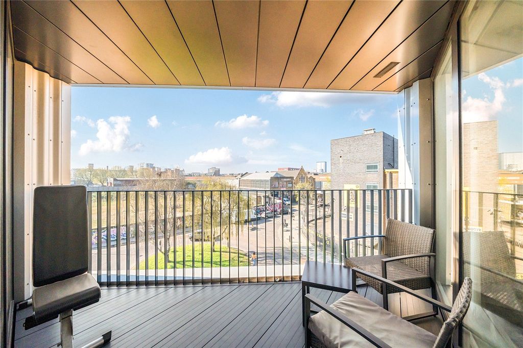 Property photo 3 of 19 Picture No. 10