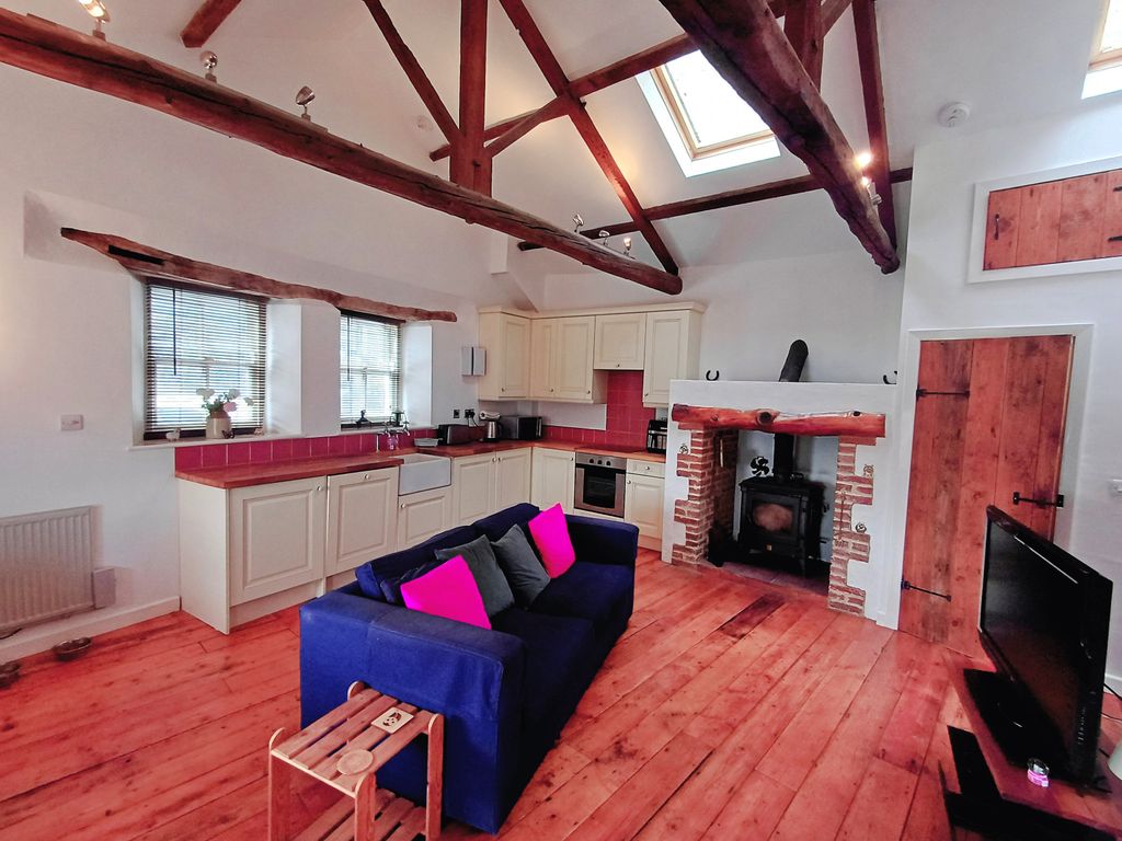 Property photo 2 of 11 Kitchen/Living Room