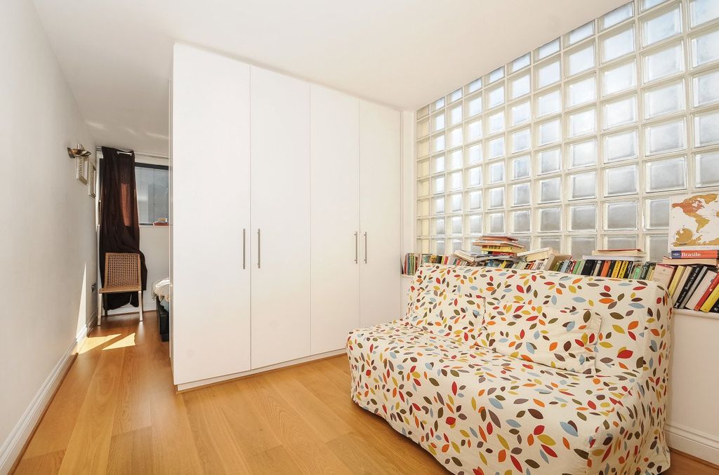 Property photo 2 of 7 Picture No. 01