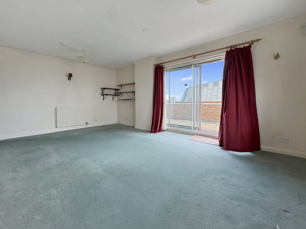 Property photo 3 of 21