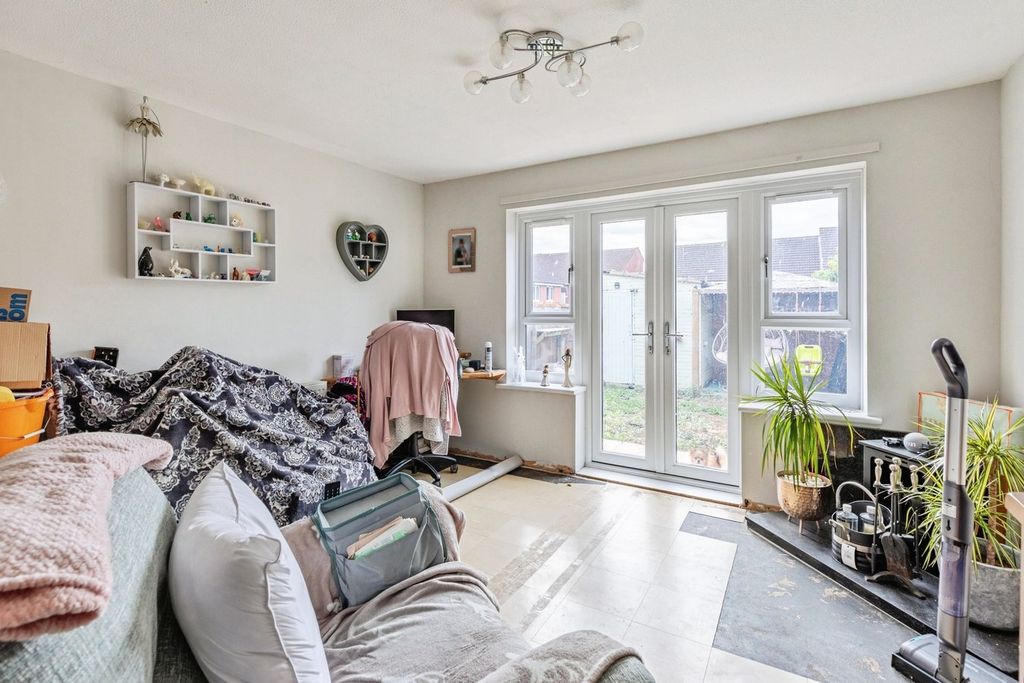 Property photo 2 of 16