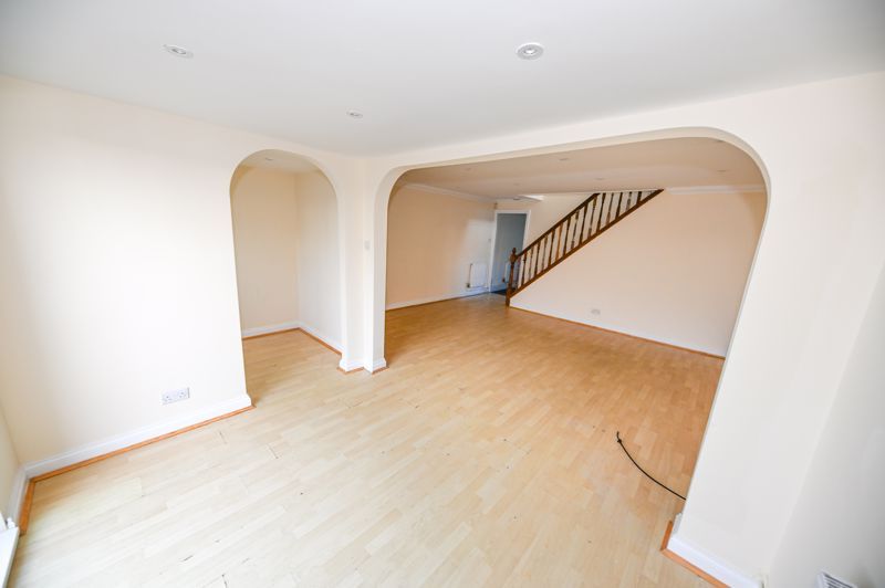 Property photo 3 of 11 Photo 5