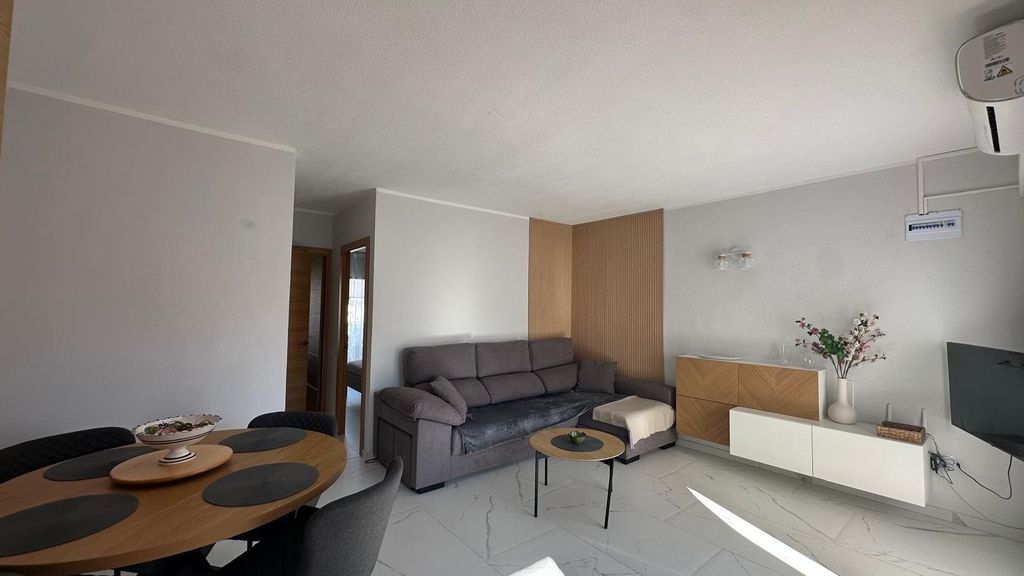 Property photo 1 of 32