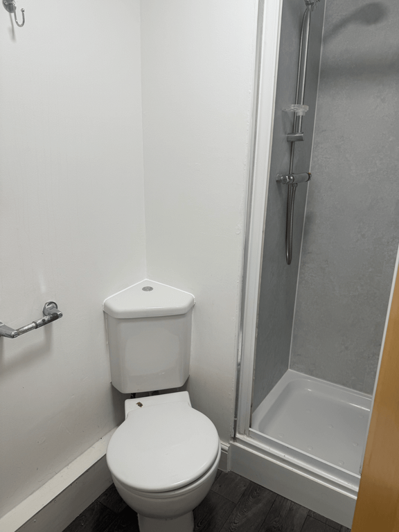 Property photo 2 of 8