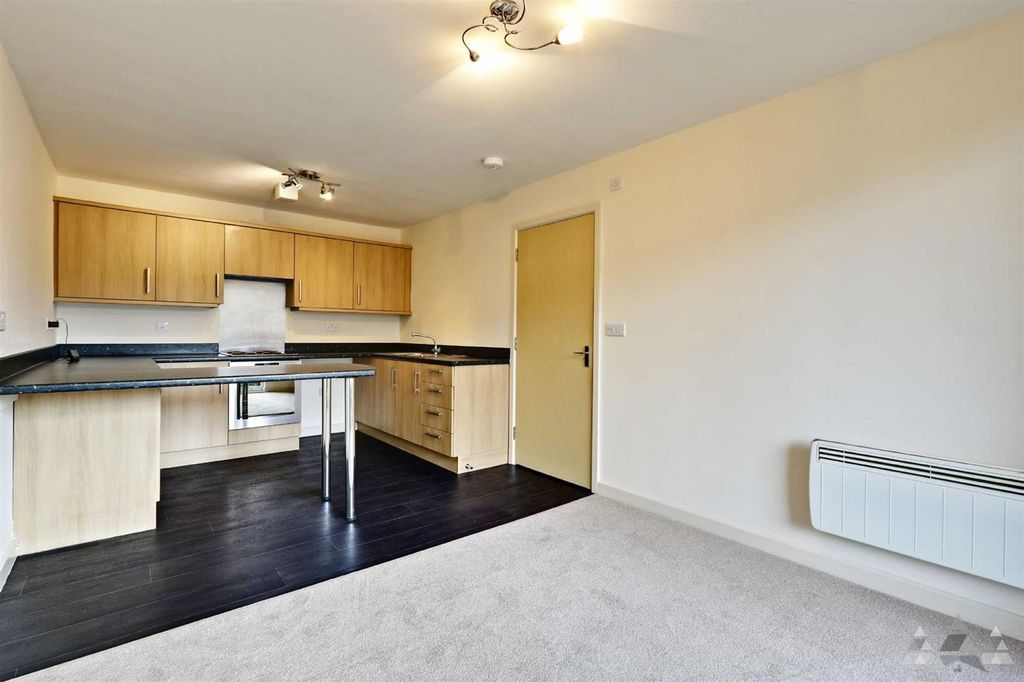 Property photo 3 of 11 Breakfast Kitchen
