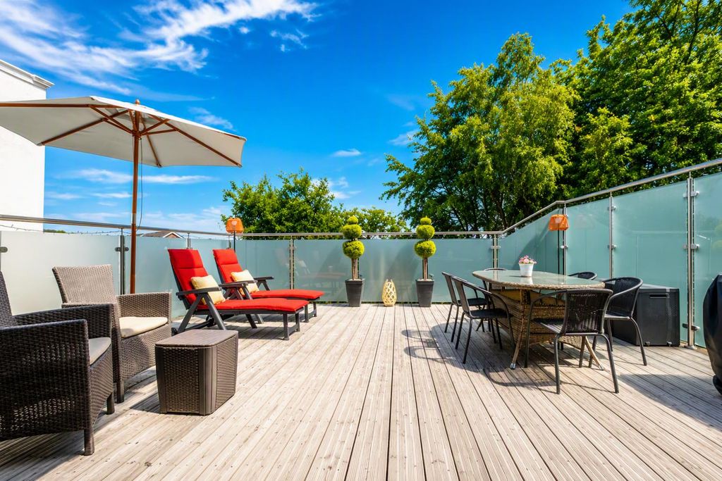 Property photo 3 of 35 Sun Terrace