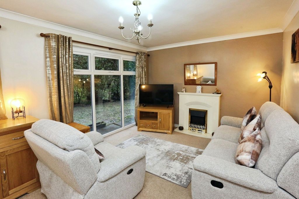 Property photo 2 of 9 Pbox-Img.Jpg