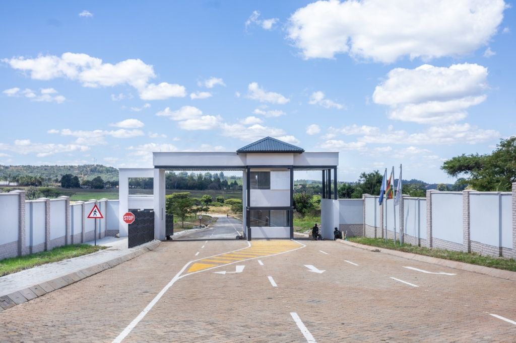 Property photo 2 of 12