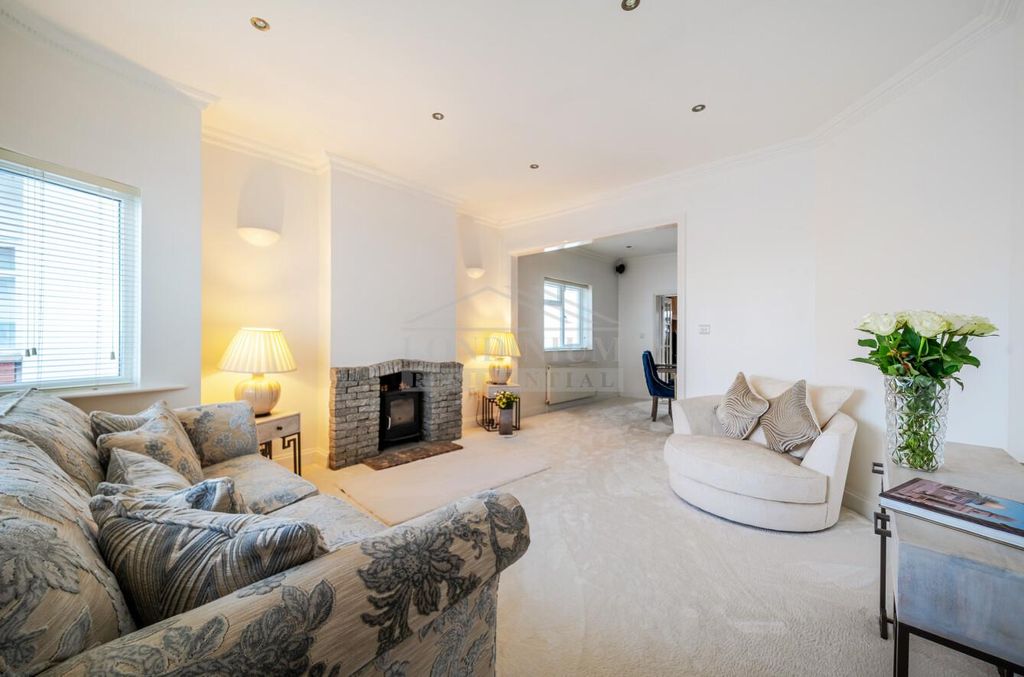 Property photo 2 of 10 8Eef916B-2Cda-449B-A739-92F80Fd0E800.Jpg