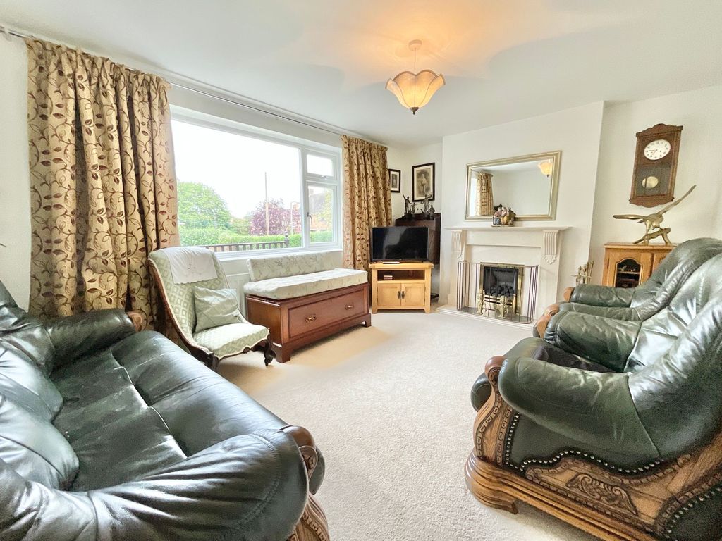 Property photo 2 of 25