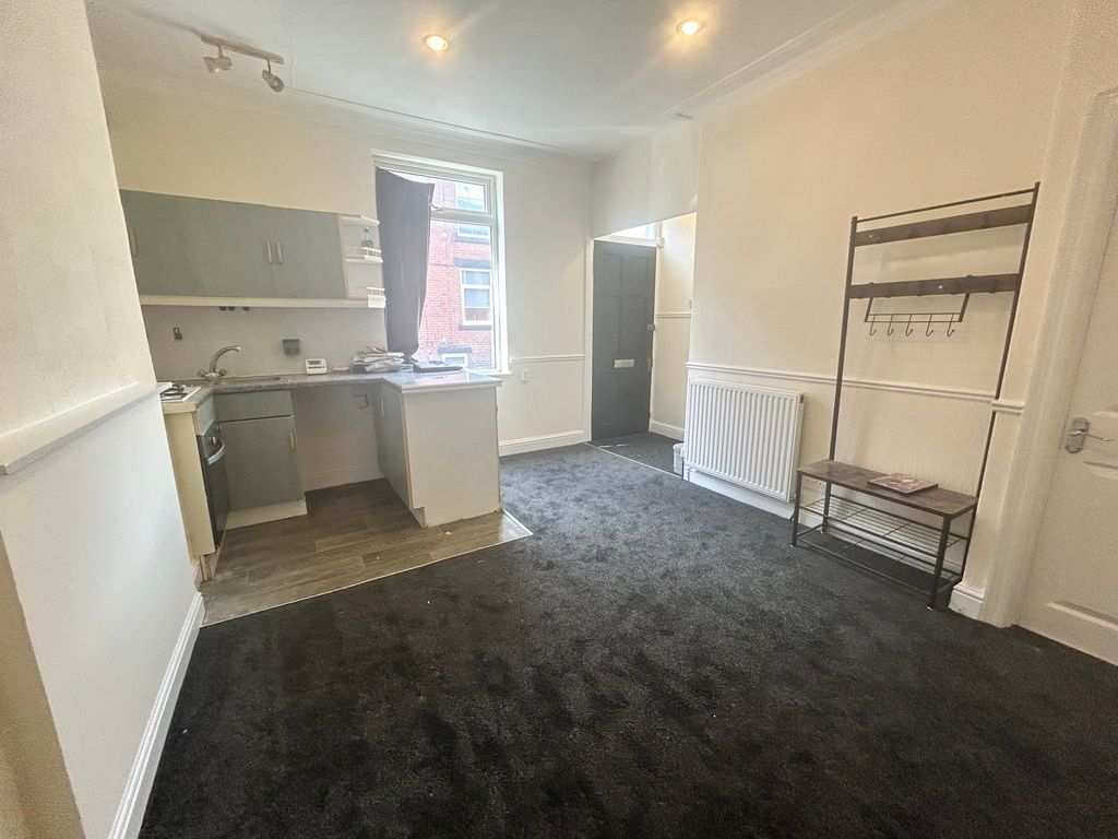 Property photo 3 of 12 Img_3443