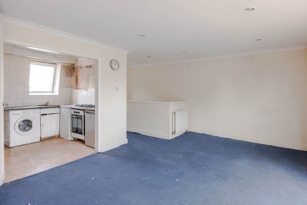 Property photo 2 of 11 Reception