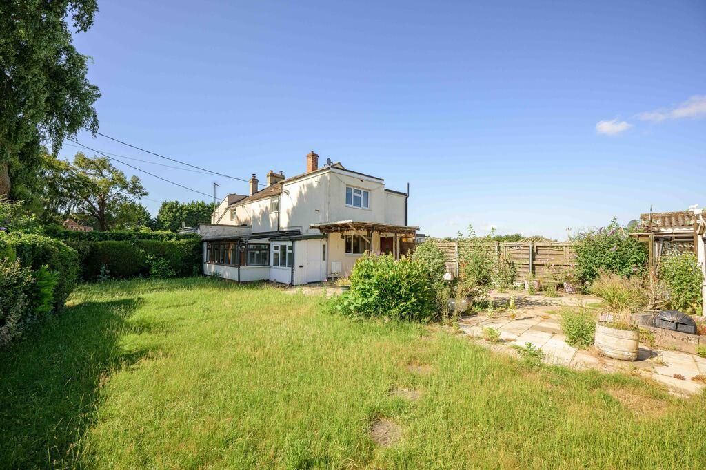 Property photo 2 of 22