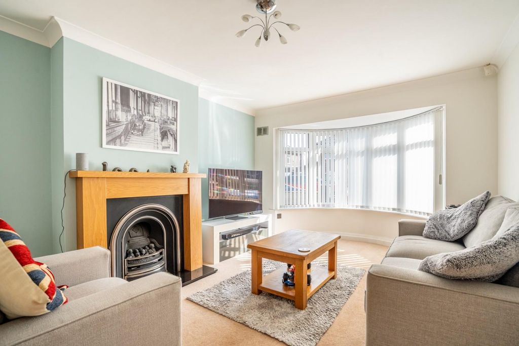 Property photo 2 of 20 Hs-1.Jpg
