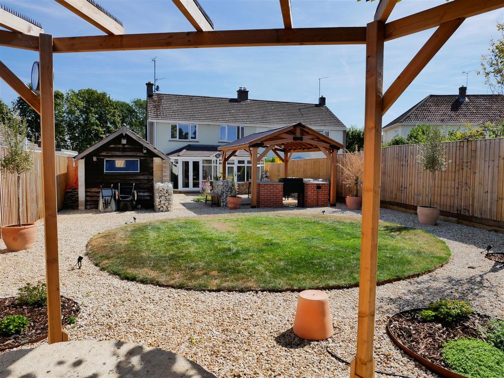 Property photo 1 of 27