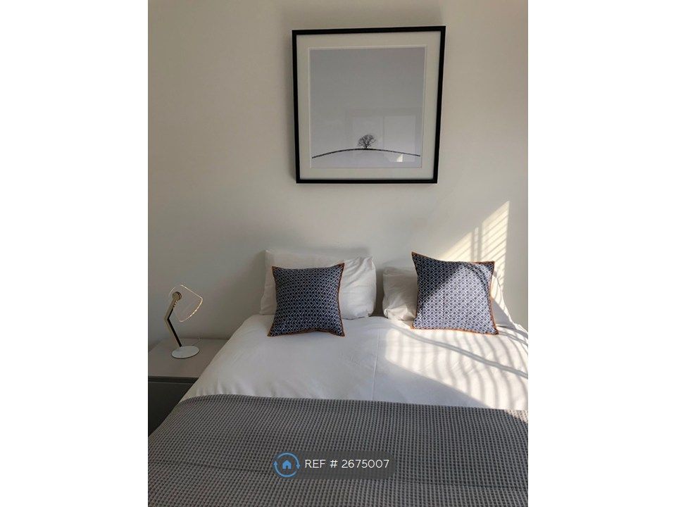 Property photo 2 of 30 Front Bedroom