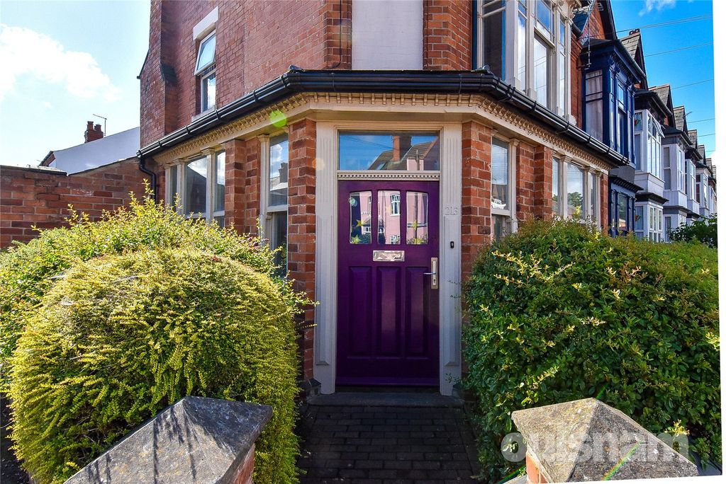 Property photo 2 of 33 Picture No. 05