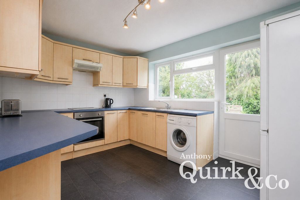Property photo 3 of 14