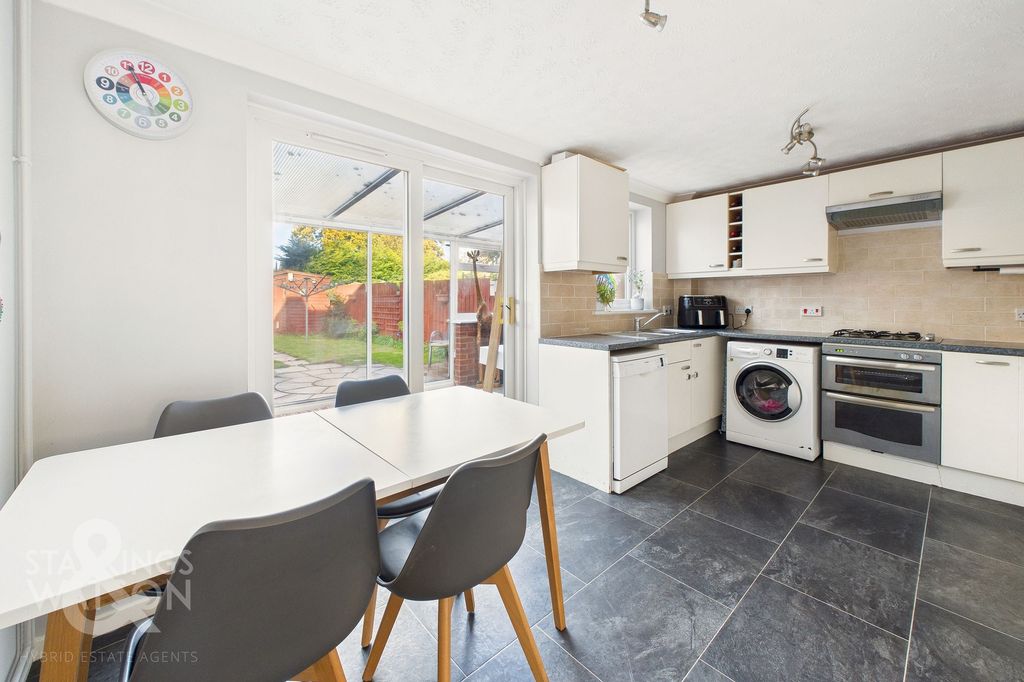 Property photo 3 of 21