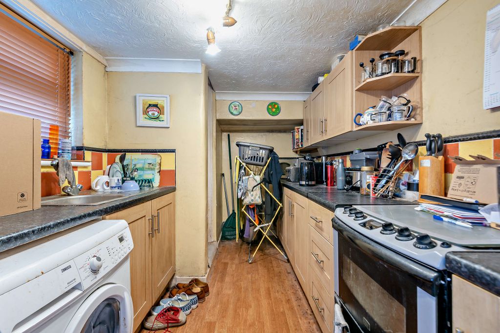 Property photo 3 of 17 Photo 2
