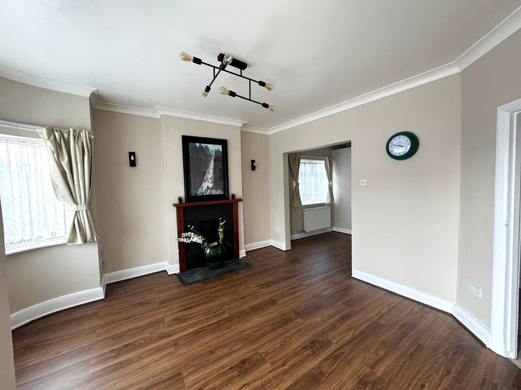 Property photo 2 of 13 Photo 2