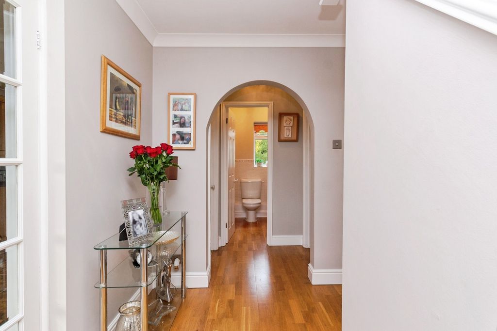 Property photo 3 of 21 Pbox-Img.Jpg