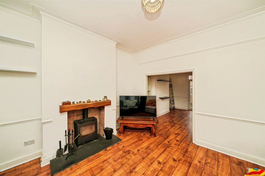 Property photo 3 of 16