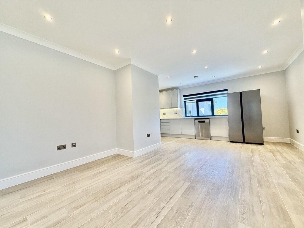 Property photo 1 of 15 Kitchen