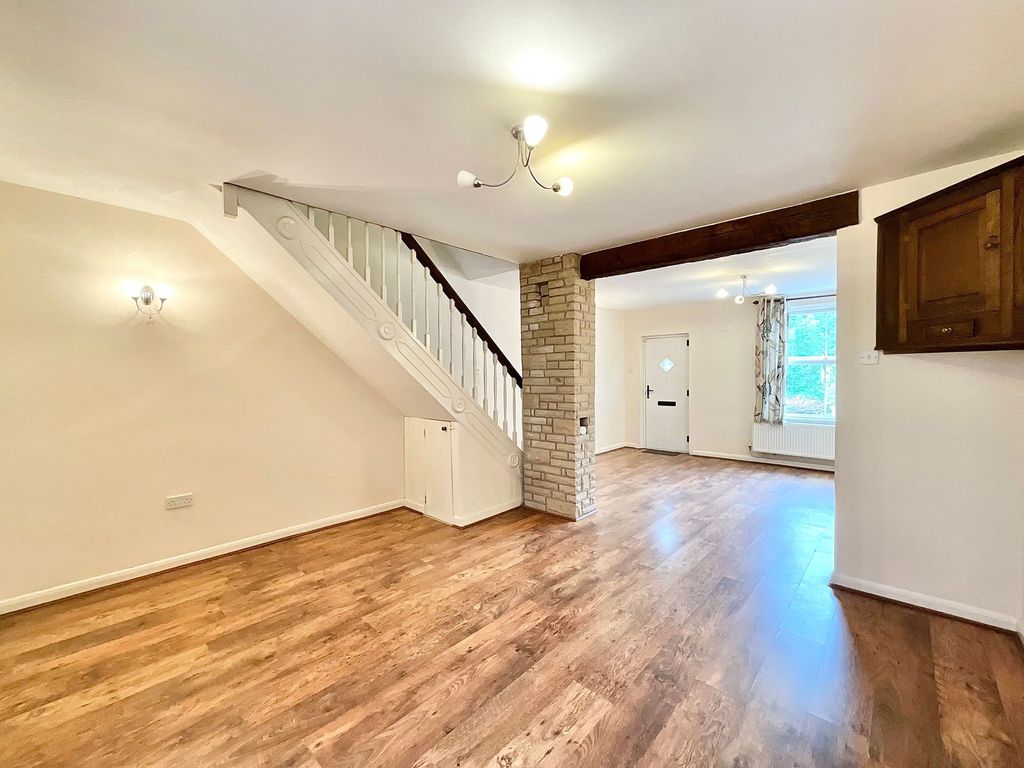Property photo 2 of 26