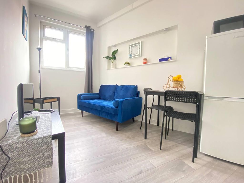 Property photo 1 of 6 065d7d43-Deb8-466A-A59E-3E56E8567Ed7.Jpg