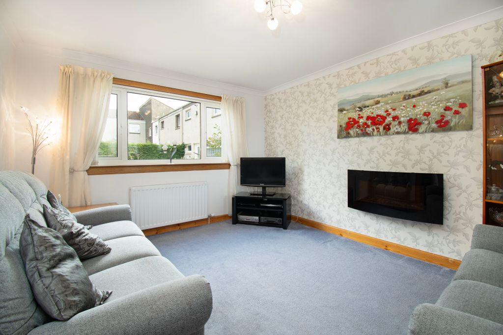 Property photo 2 of 26