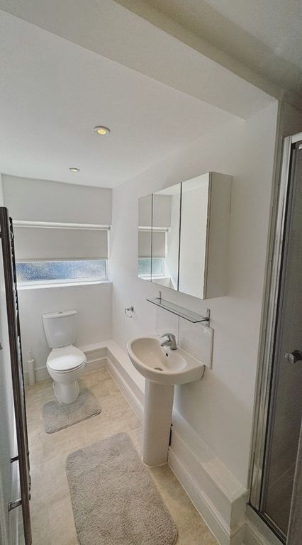 Property photo 3 of 7 Shower Room